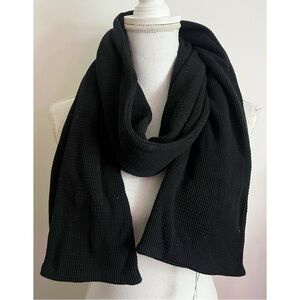 LA Relaxed • NWT Black Thermal Waffle Knit Scarf
